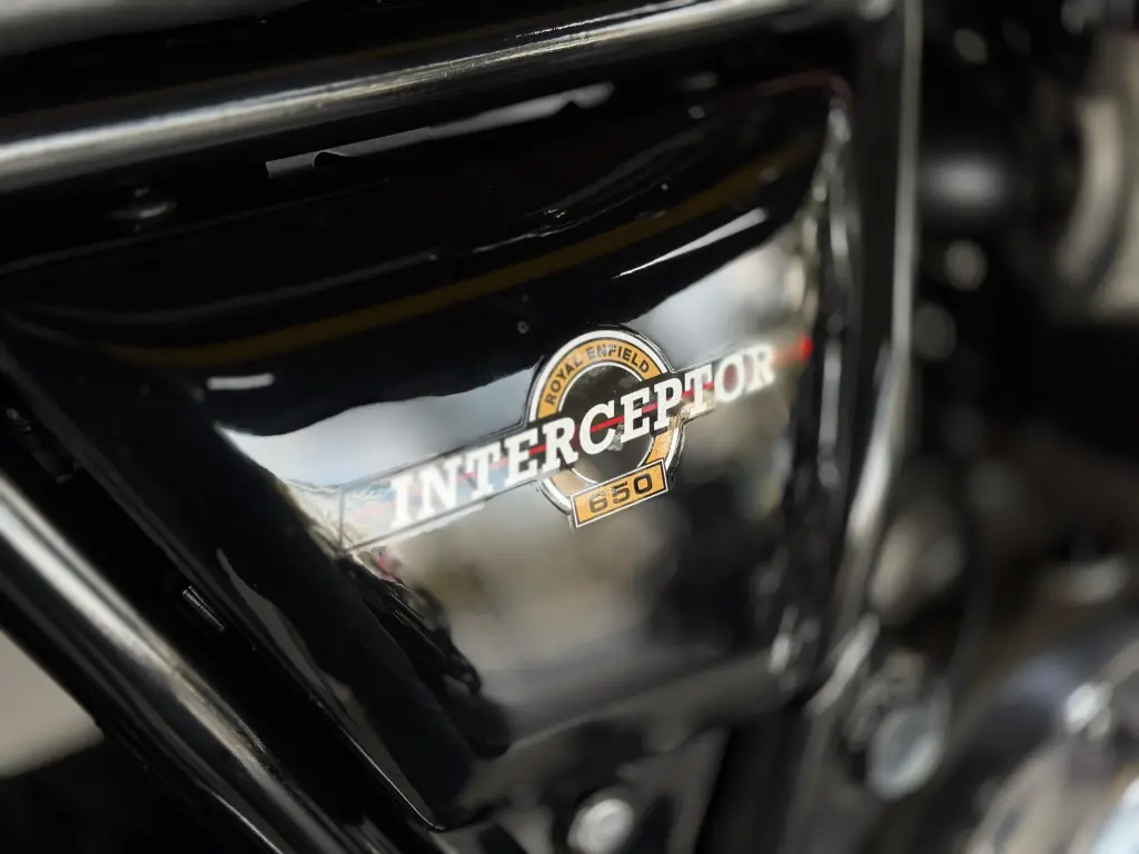 ROYAL ENFIELD Interceptor 650 - Foto