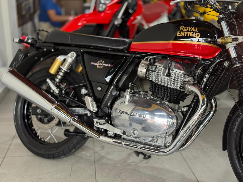 ROYAL ENFIELD Interceptor 650 - Foto