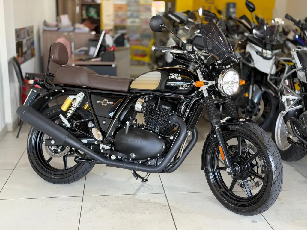 ROYAL ENFIELD Interceptor 650