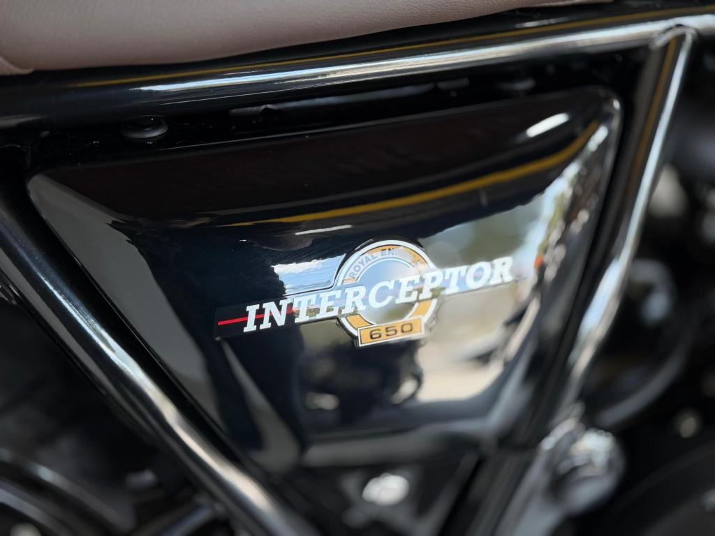 ROYAL ENFIELD Interceptor 650 - Foto