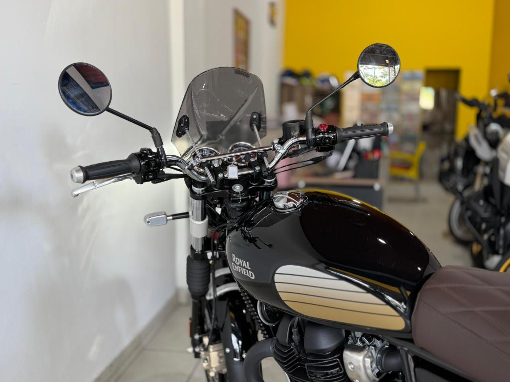 ROYAL ENFIELD Interceptor 650 - Foto