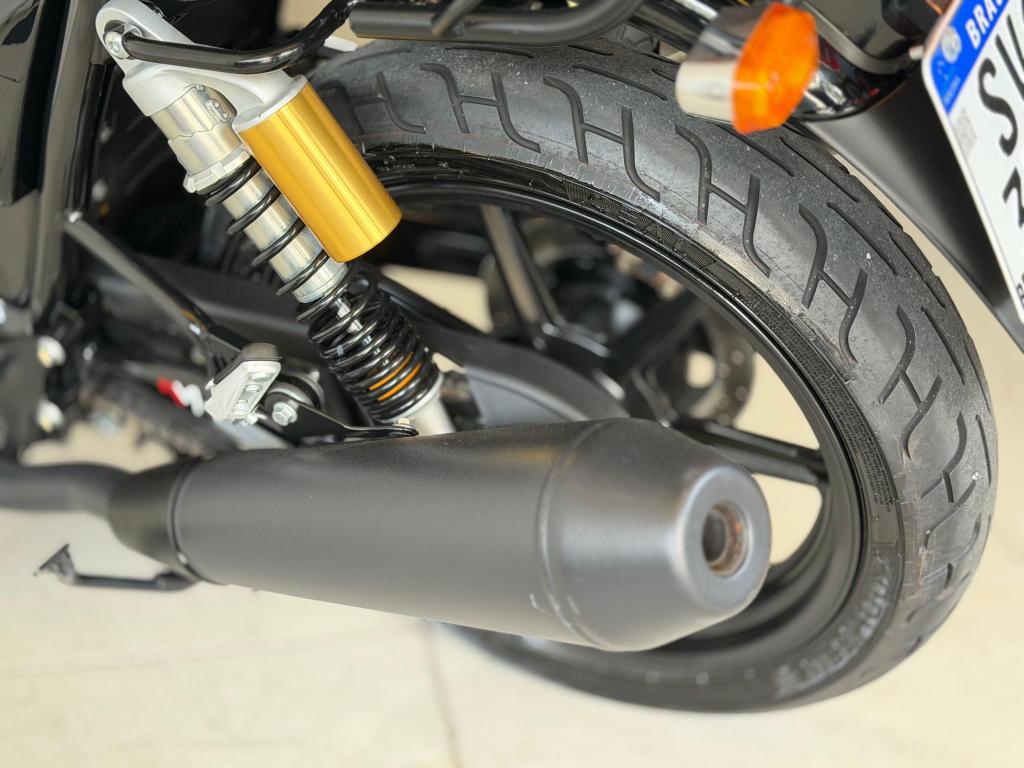 ROYAL ENFIELD Interceptor 650 - Foto