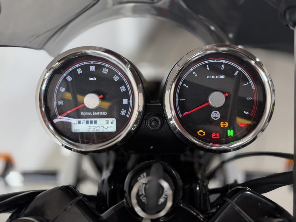 ROYAL ENFIELD Interceptor 650 - Foto