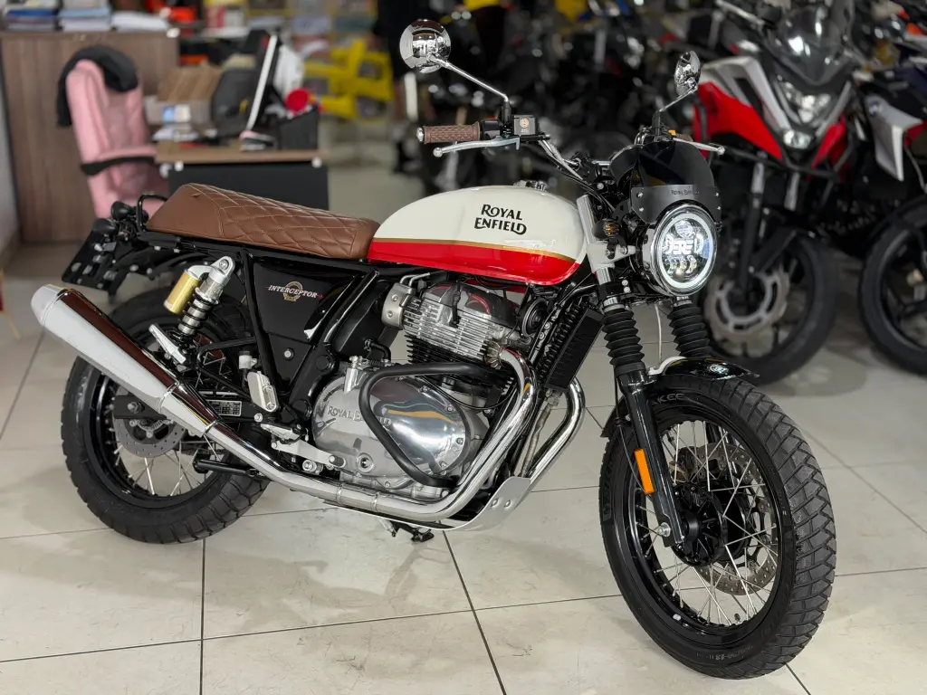 ROYAL ENFIELD Interceptor 650