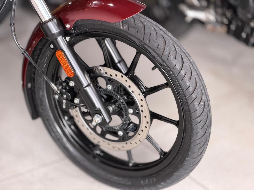 ROYAL ENFIELD Meteor 350 - Foto