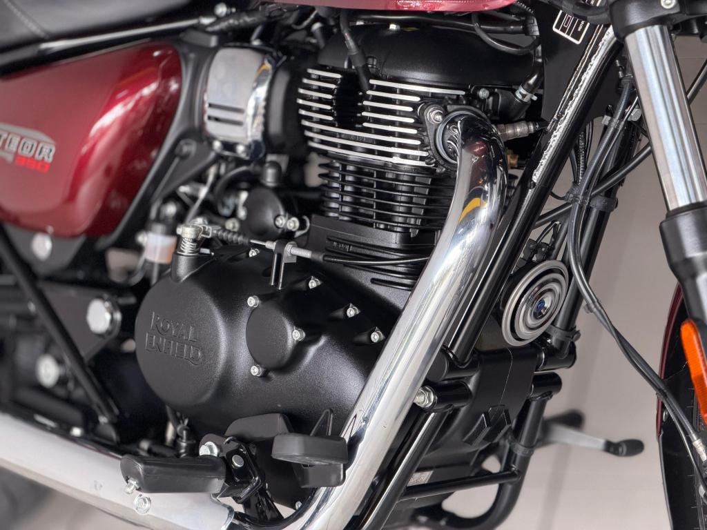 ROYAL ENFIELD Meteor 350 - Foto