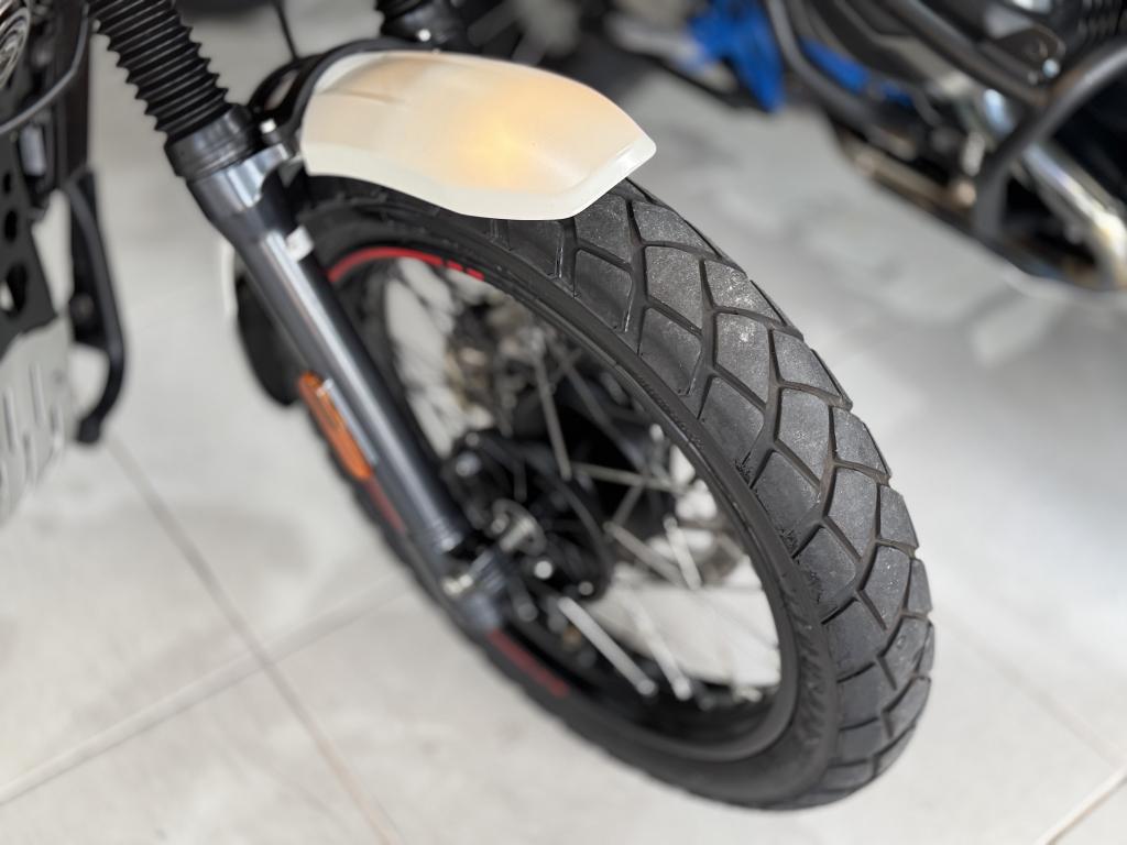 ROYAL ENFIELD Scram 411 - Foto