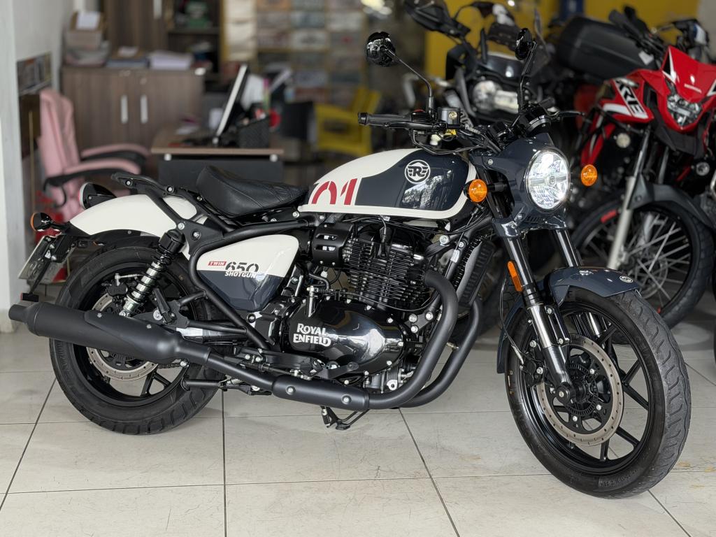 ROYAL ENFIELD Shotgun 650