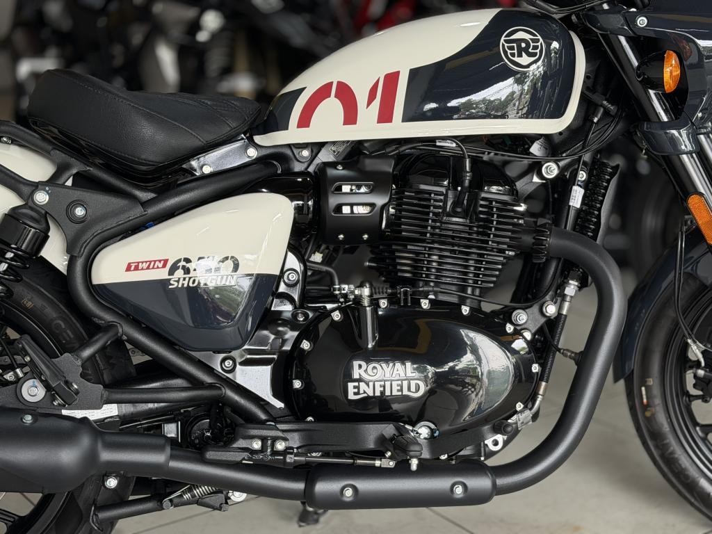ROYAL ENFIELD Shotgun 650 - Foto