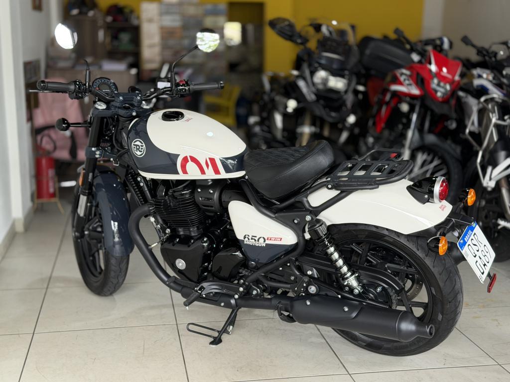 ROYAL ENFIELD Shotgun 650 - Foto