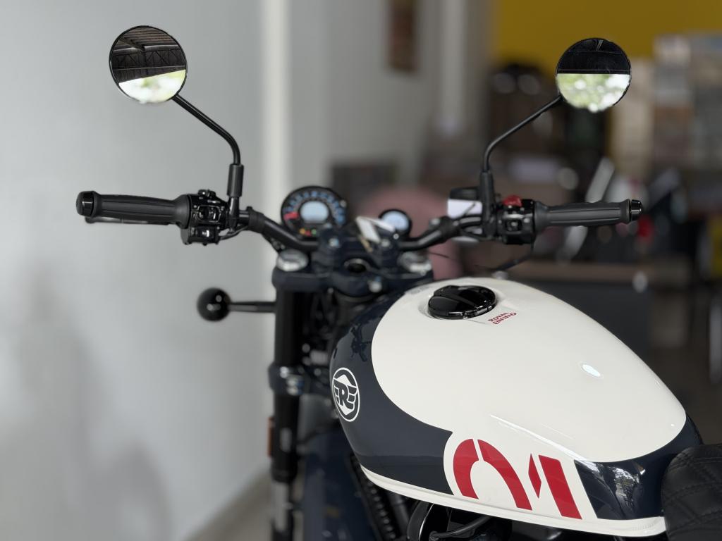 ROYAL ENFIELD Shotgun 650 - Foto