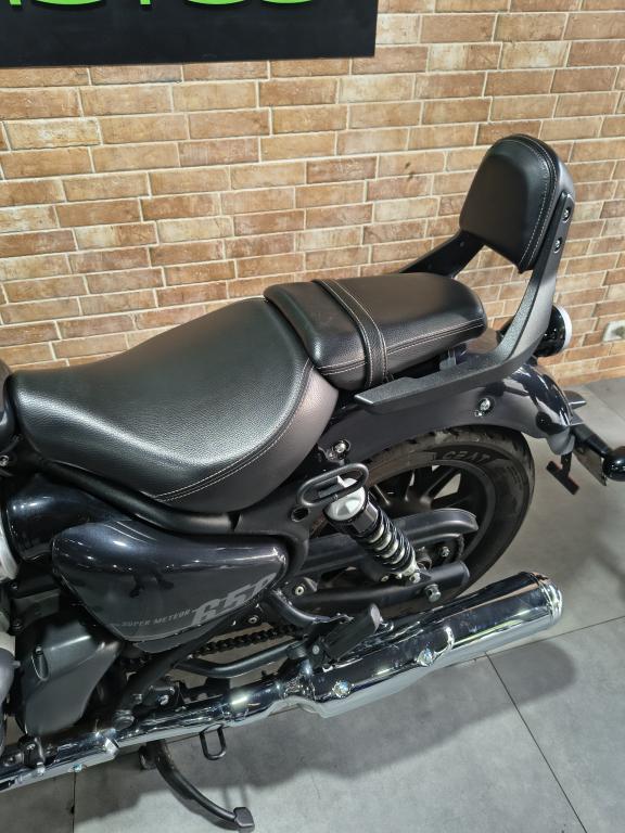 ROYAL ENFIELD Super Meteor 650 - Foto