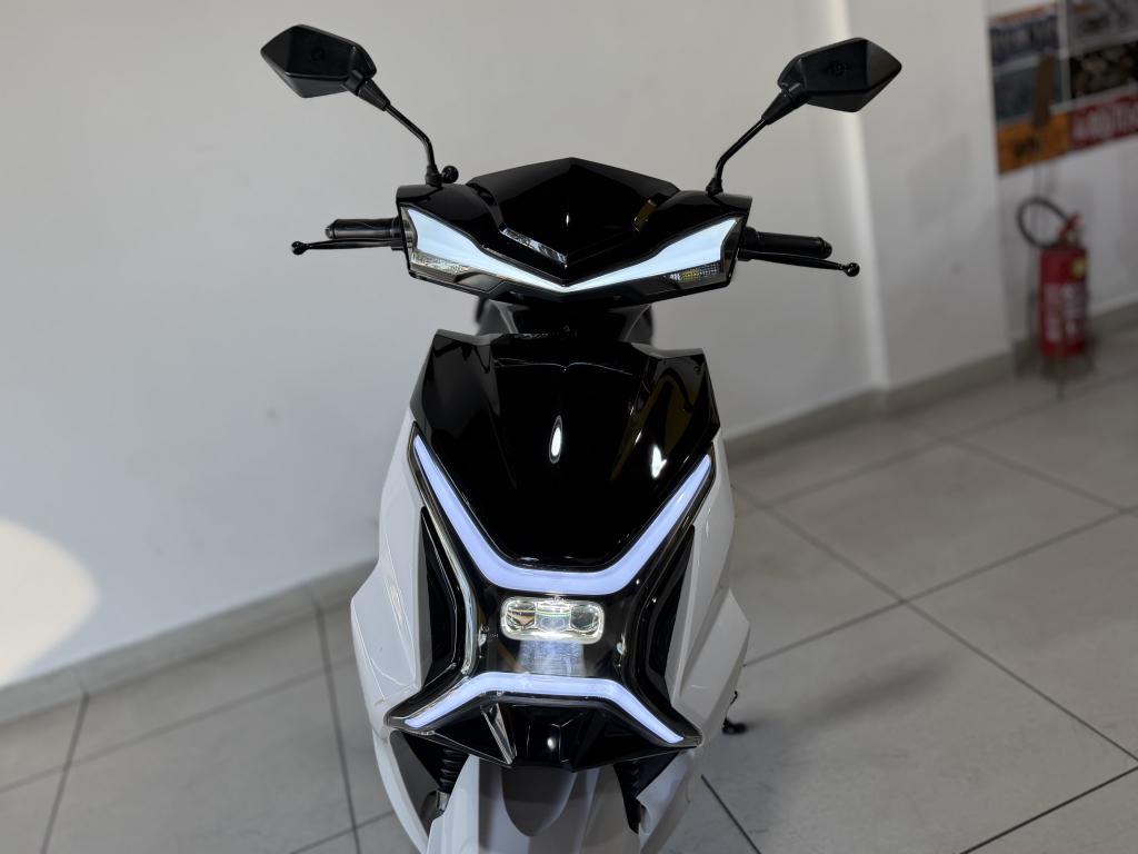SHINERAY SE1 - Foto