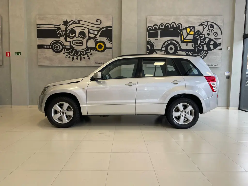 SUZUKI Grand Vitara - Foto