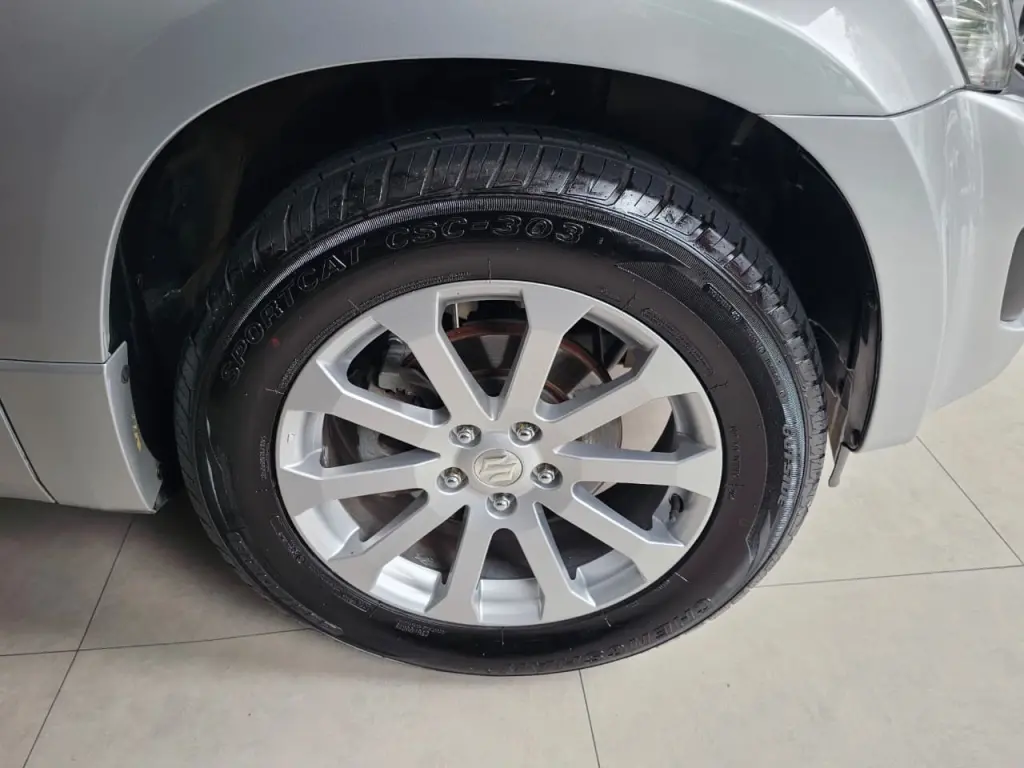 SUZUKI Grand Vitara - Foto
