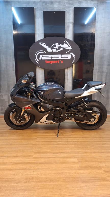 SUZUKI GSX-R 750 Srad - Foto