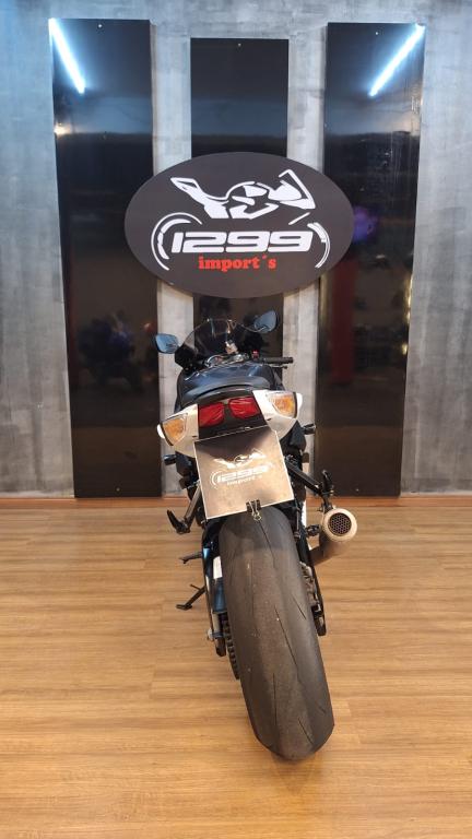 SUZUKI GSX-R 750 Srad - Foto