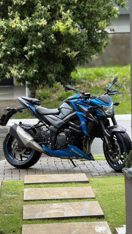 SUZUKI GSX-S 750