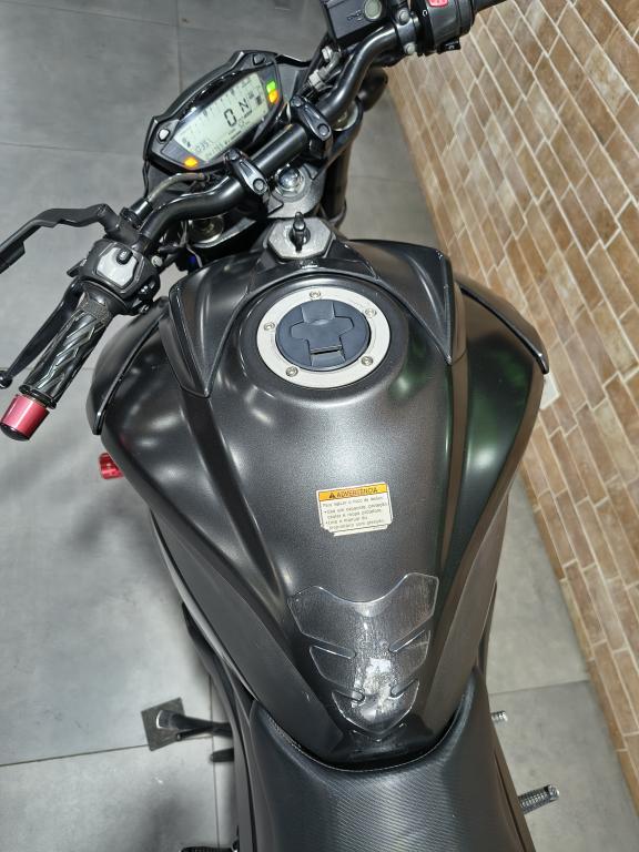 SUZUKI GSX-S 750 - Foto