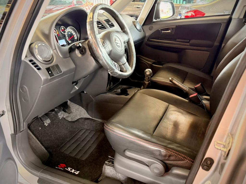 SUZUKI SX4 - Foto