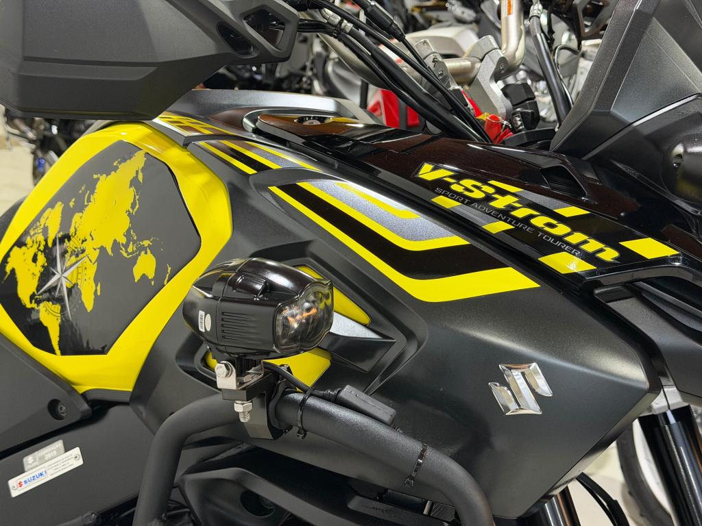SUZUKI V-Strom DL 1000 - Foto