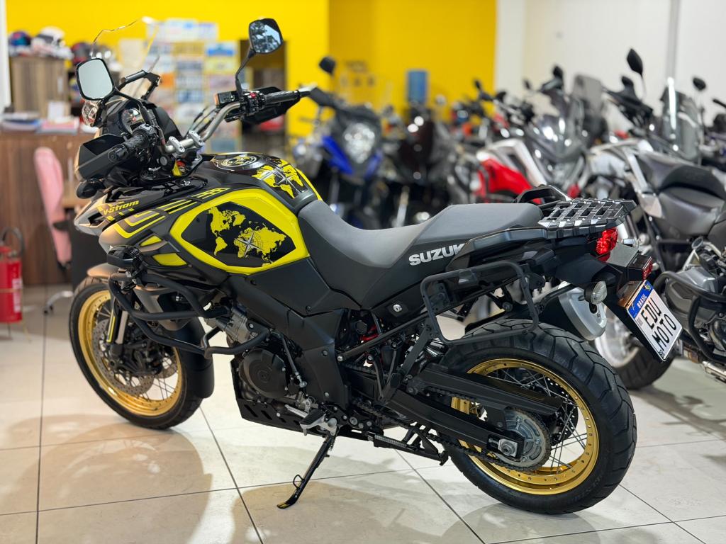 SUZUKI V-Strom DL 1000 - Foto