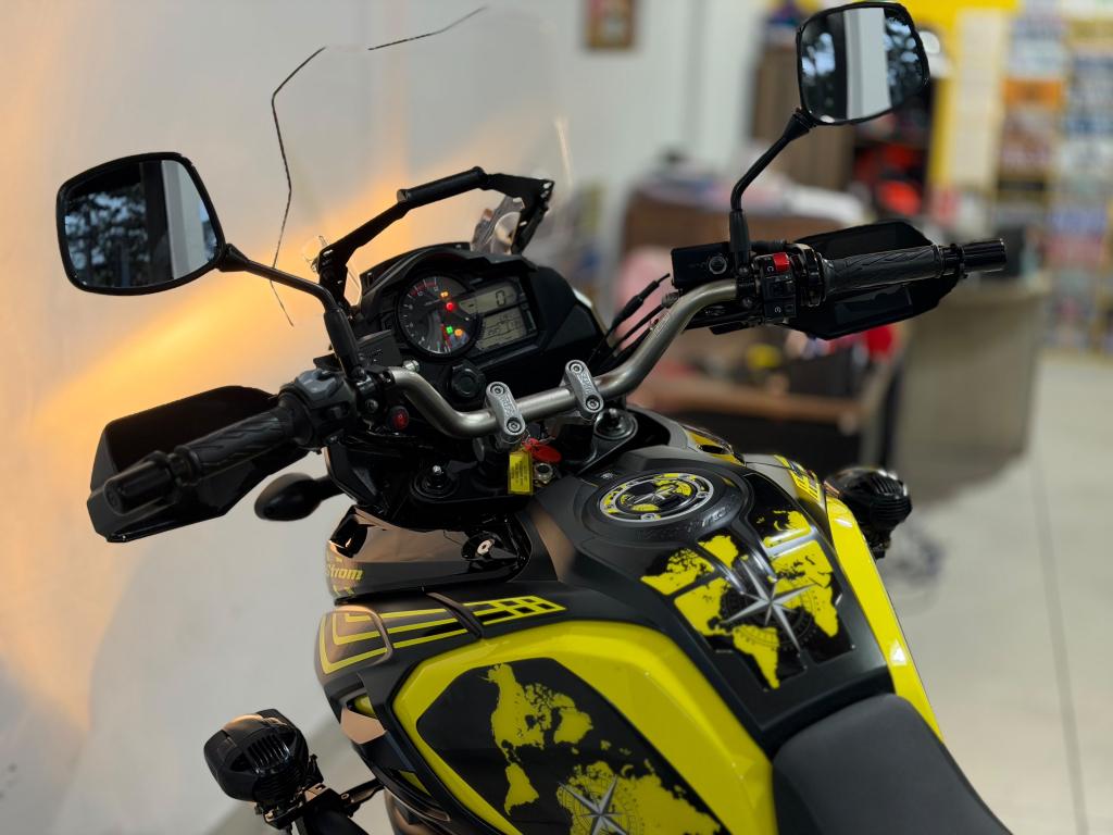 SUZUKI V-Strom DL 1000 - Foto