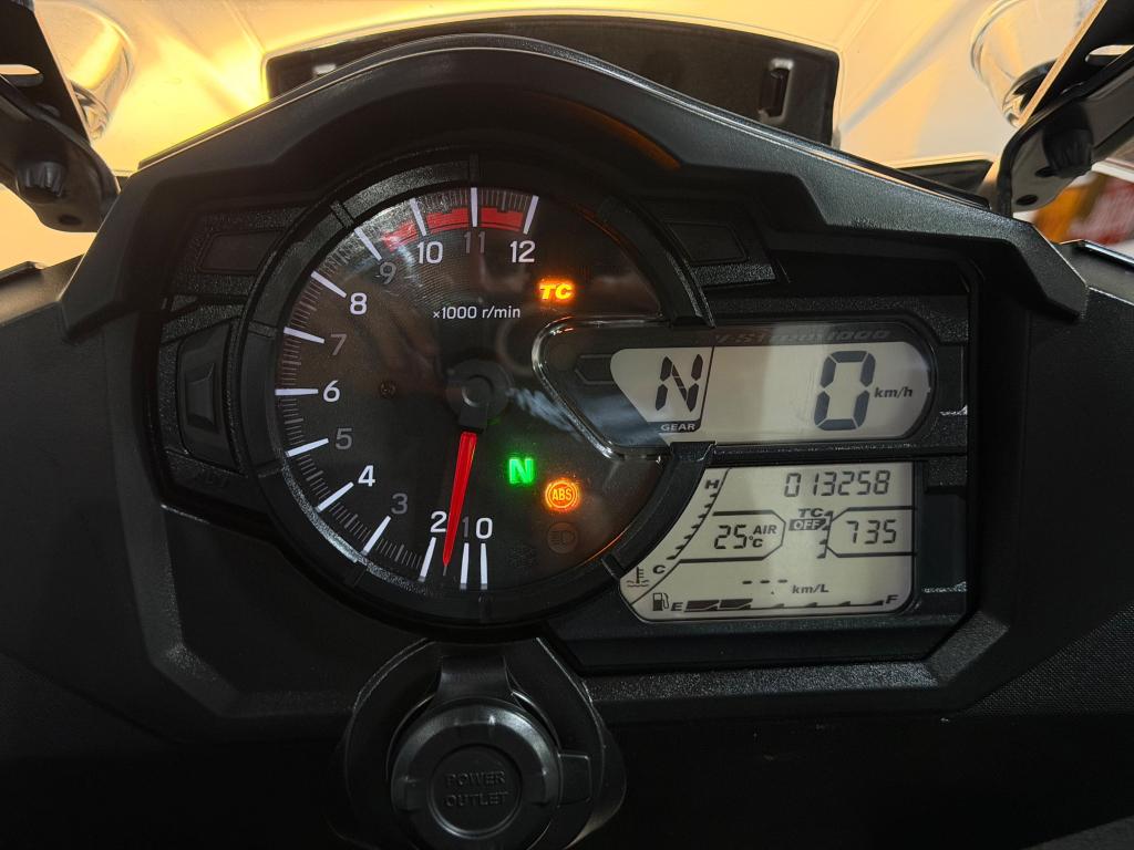 SUZUKI V-Strom DL 1000 - Foto