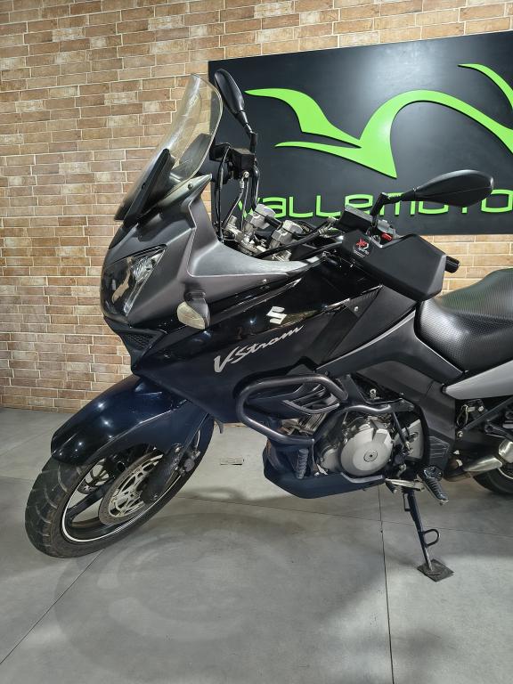 SUZUKI V-Strom DL 1000 - Foto