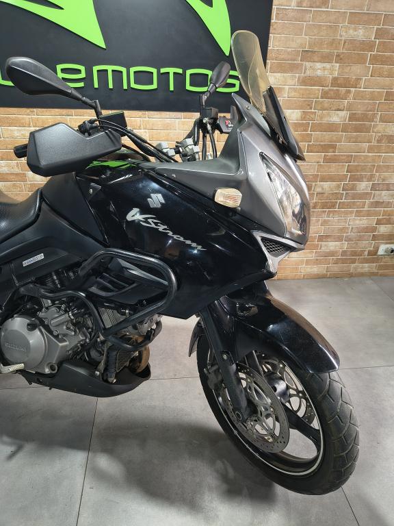 SUZUKI V-Strom DL 1000 - Foto