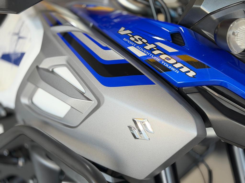 SUZUKI V-Strom DL 1000 XT - Foto