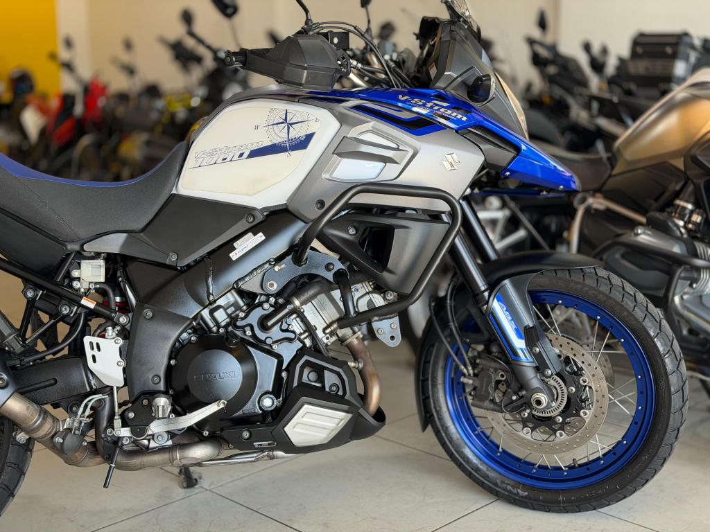 SUZUKI V-Strom DL 1000 XT - Foto