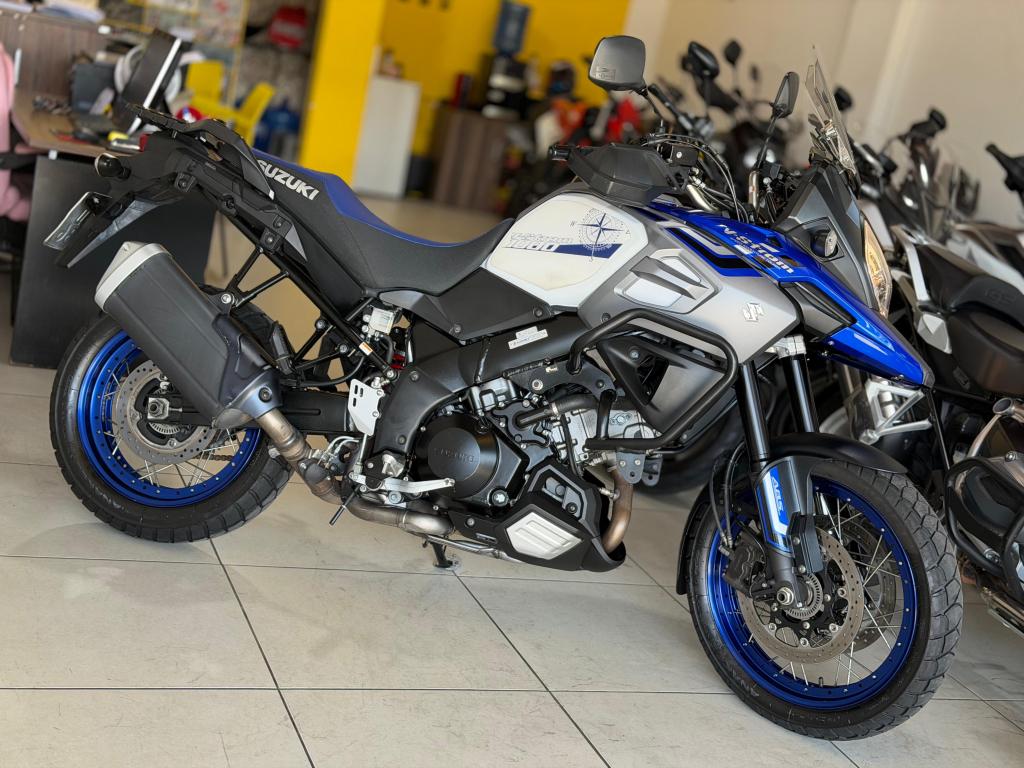 SUZUKI V-Strom DL 1000 XT - Foto
