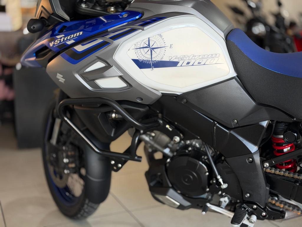 SUZUKI V-Strom DL 1000 XT - Foto