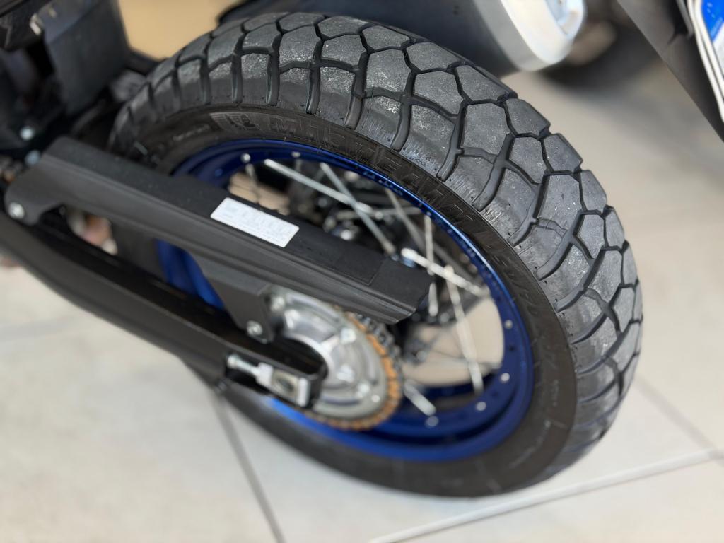 SUZUKI V-Strom DL 1000 XT - Foto