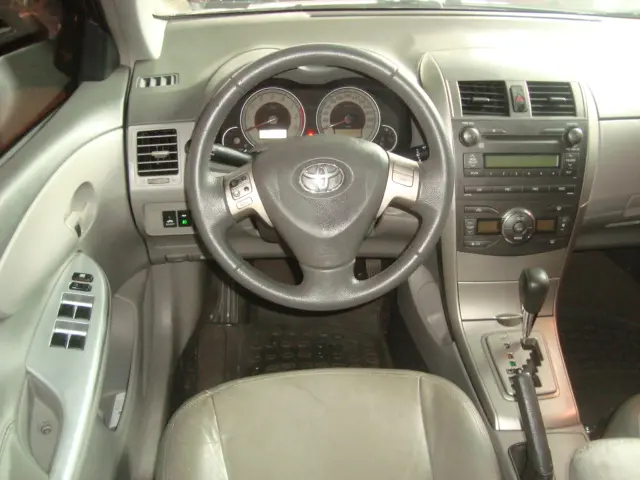 TOYOTA Corolla - Foto