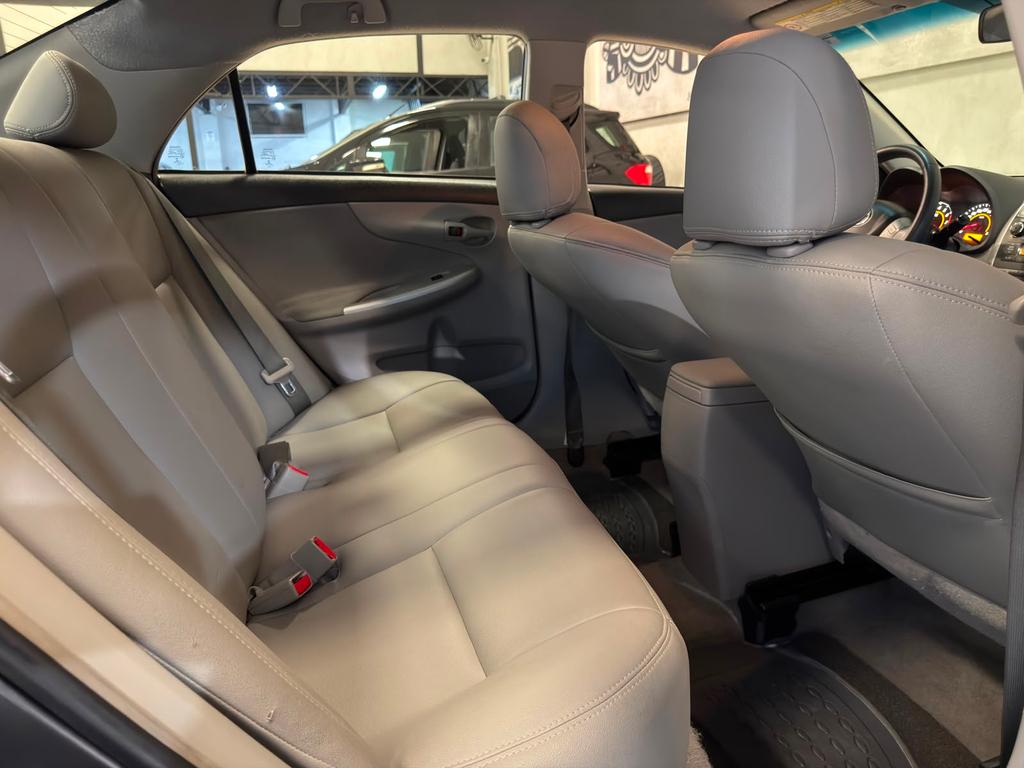 TOYOTA Corolla - Foto