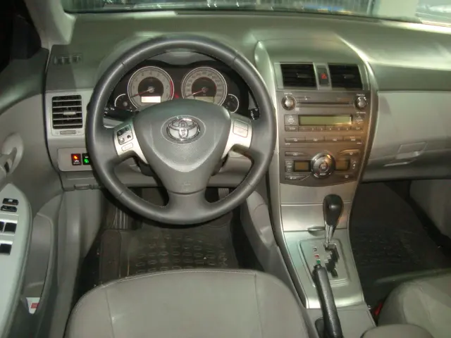 TOYOTA Corolla - Foto