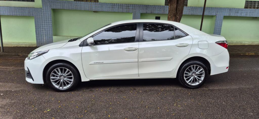 TOYOTA Corolla - Foto