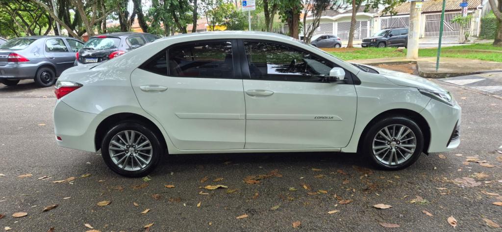 TOYOTA Corolla - Foto