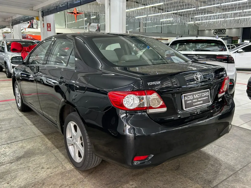 TOYOTA Corolla - Foto