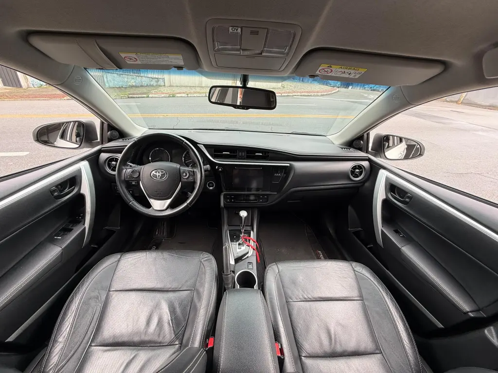 TOYOTA Corolla - Foto