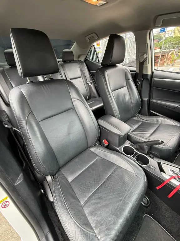 TOYOTA Corolla - Foto