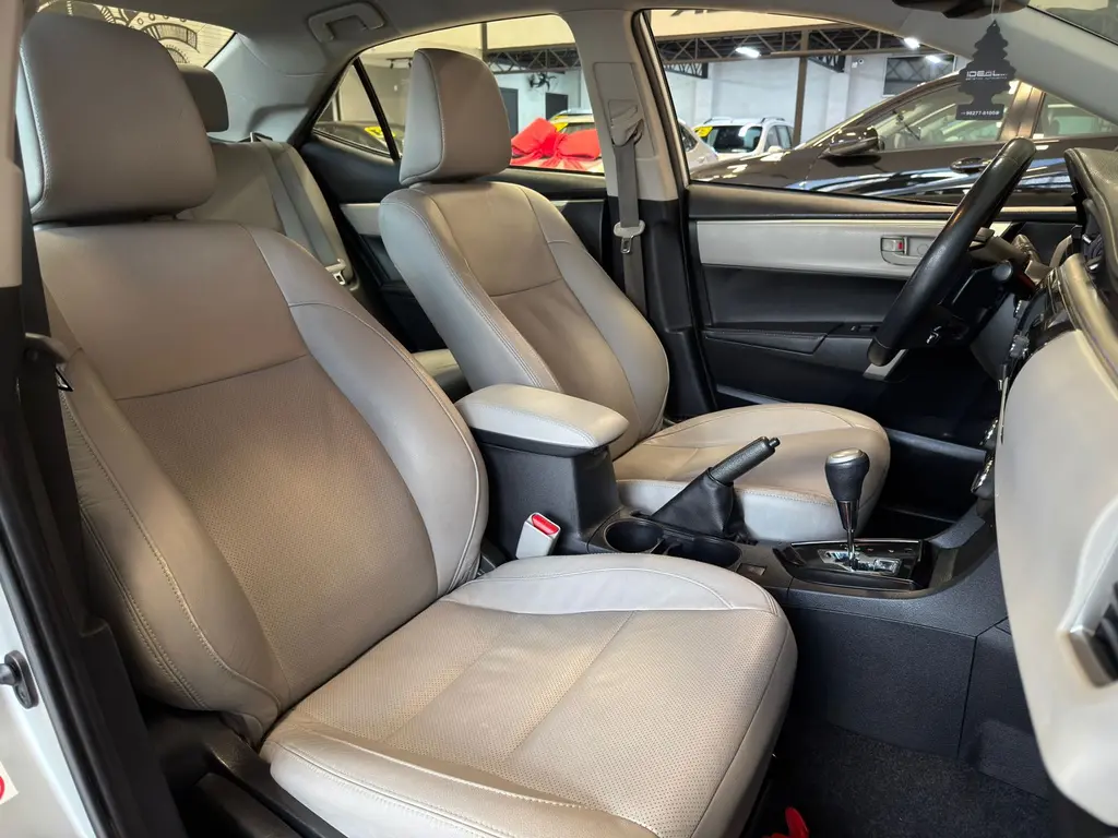 TOYOTA Corolla - Foto
