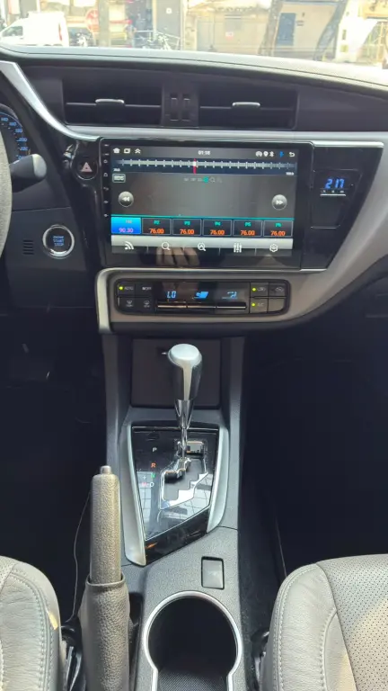 TOYOTA Corolla - Foto