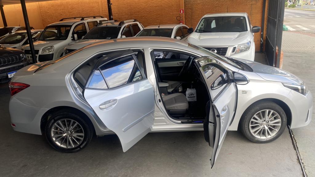 TOYOTA Corolla - Foto