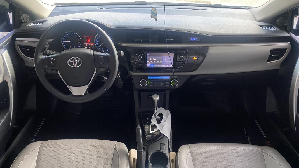 TOYOTA Corolla - Foto
