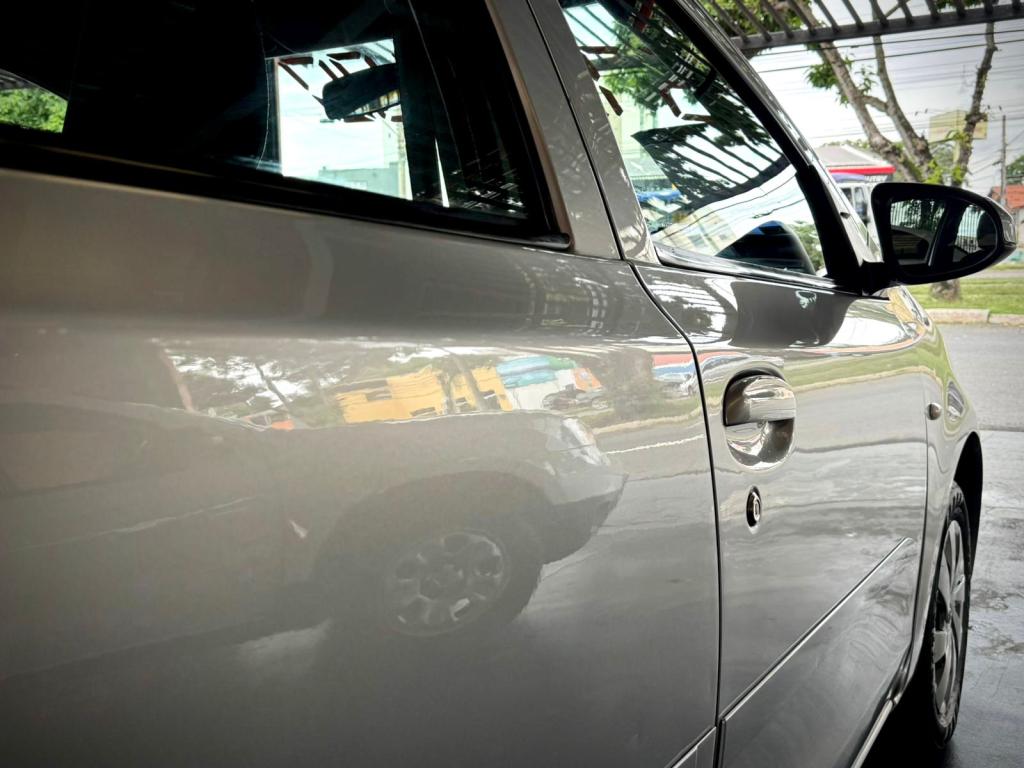 TOYOTA Etios Hatch - Foto