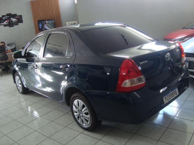 TOYOTA Etios Sedan - Foto