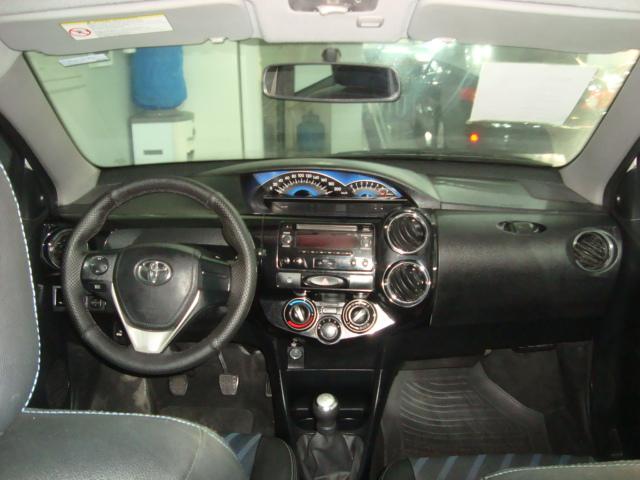TOYOTA Etios Sedan - Foto